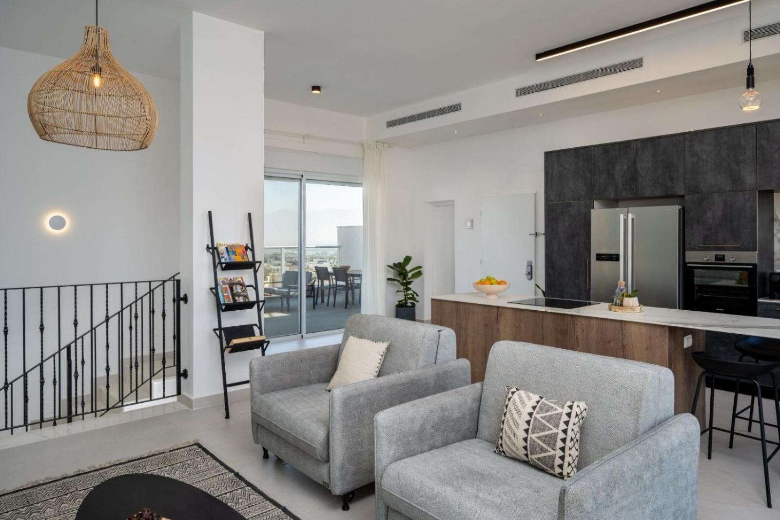 Mountain And Sea View - Penthouse With Private Pool Apartment Eilat Bagian luar foto