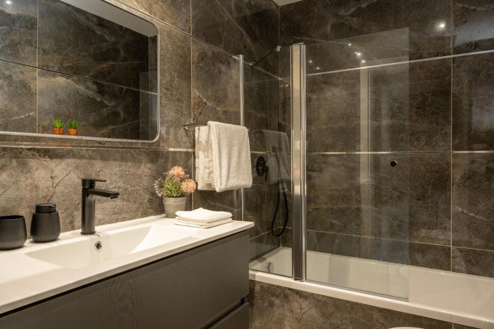 Mountain And Sea View - Penthouse With Private Pool Apartment Eilat Bagian luar foto